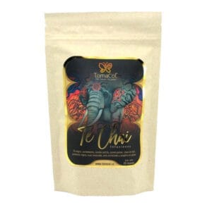 Descubre una experiencia única con el té chai Tomacol®. Su deliciosa mezcla de té negro y especias te brinda bienestar y un sabor excepcional. Pruébalo ahora y déjate llevar por sus aromas increíbles.